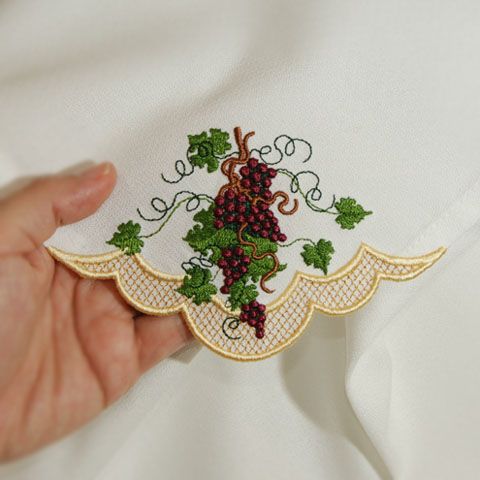 Fruit of the Vine Napkin Corner